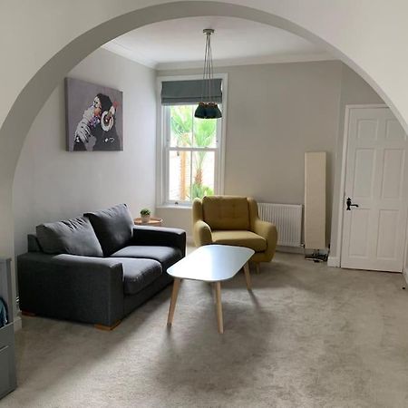 Napier - A Beautiful House In The Best Southsea Location بورتسماوث المظهر الخارجي الصورة