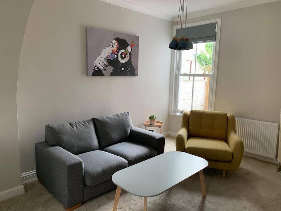 Napier - A Beautiful House In The Best Southsea Location بورتسماوث المظهر الخارجي الصورة