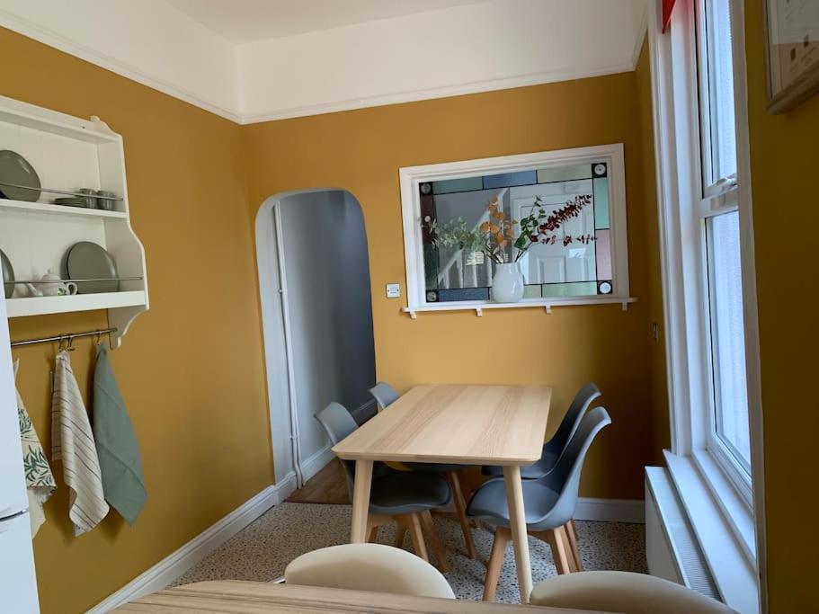 Napier - A Beautiful House In The Best Southsea Location بورتسماوث المظهر الخارجي الصورة