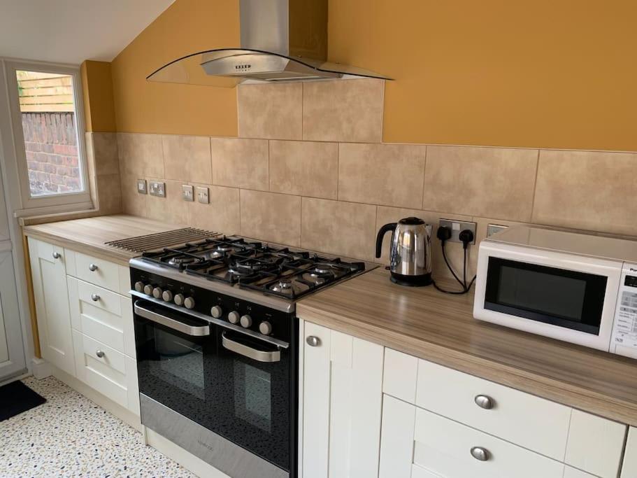 Napier - A Beautiful House In The Best Southsea Location بورتسماوث المظهر الخارجي الصورة